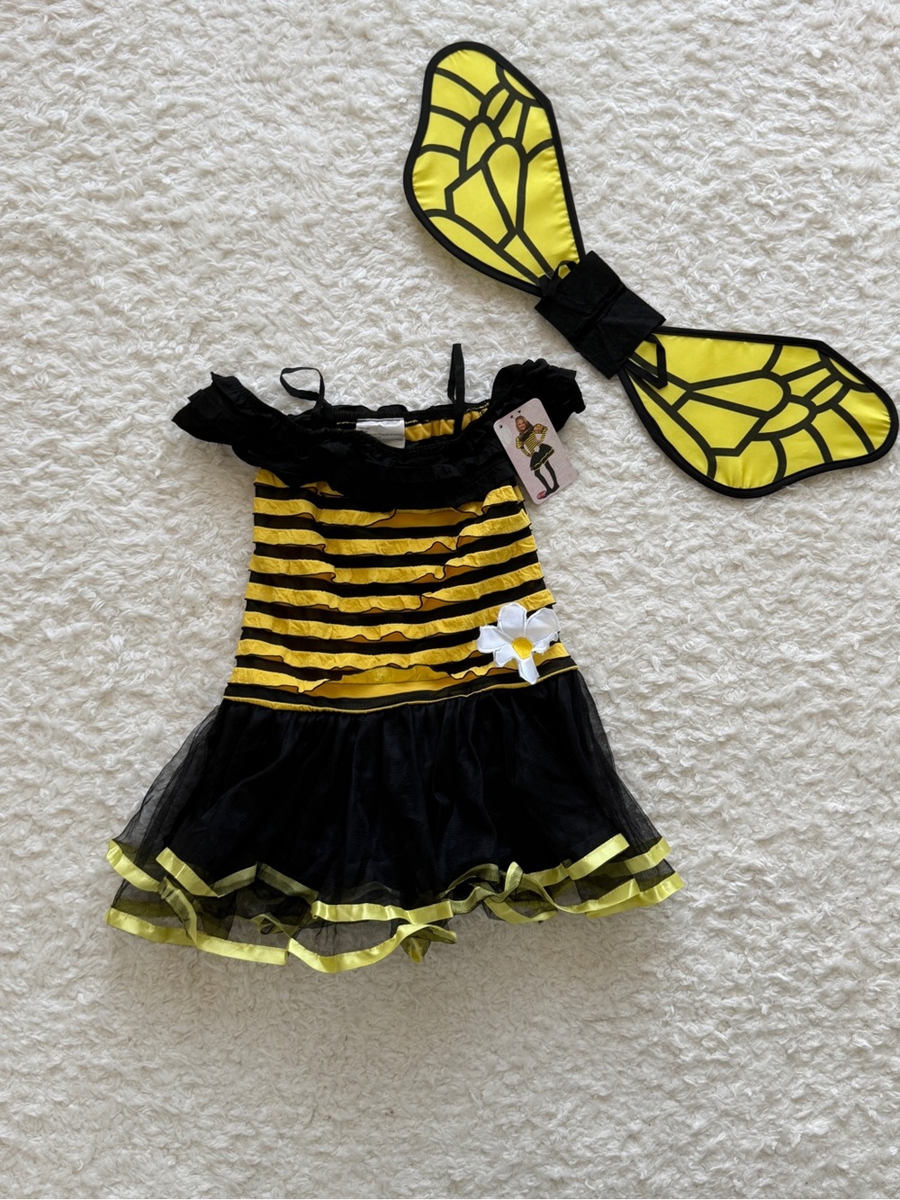 Busy Bee Girls Halloween Costume. Age 4-6 years. NEW
